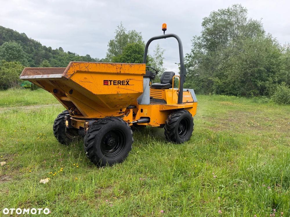 Terex 4t Benford Wozidło Budowlano-Rolnicze 4 tony ładowność. Obrotowa Koleba. 4x4 napęd. Potężna Moc silnika i Hydrauliki. Najlepszy silnik Yanmar. Maszyna Kupiona z Norweskiego Gospodarstwa Rolniczego typu Kurniki. Maszyna Zadbana! Odpala na dotyk. Skrzynia Automatyczna REWERS+Szybka wolna jazda. Pełny Oryginał. Serwisowane w Dekra Norweska! Hamulce brzytwa. Maszyna Woziła lekkie ładunki. Maszyna nie była katowana! Wielka Okazja. Wszystko w pełnym Oryginale. Niski przebieg 1898mtg - 22
