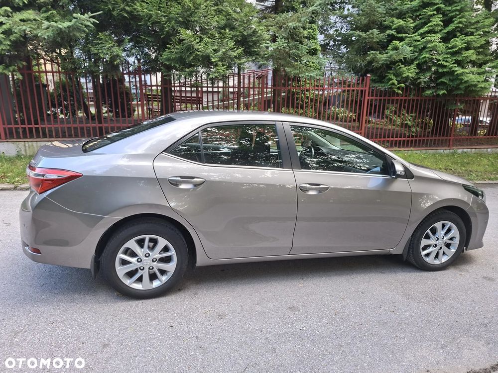 Toyota Corolla 1.6 Premium - 3