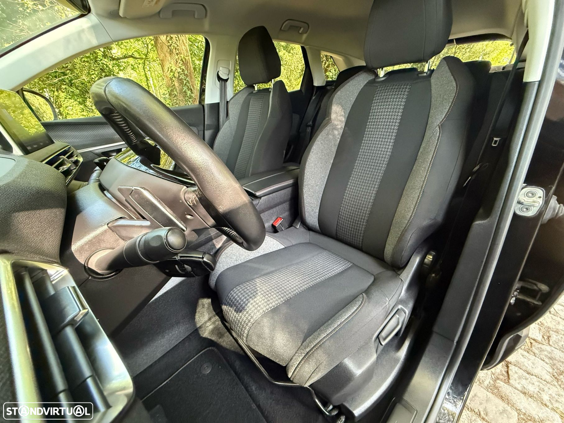 Peugeot 3008 1.5 BlueHDi Allure EAT8 - 12