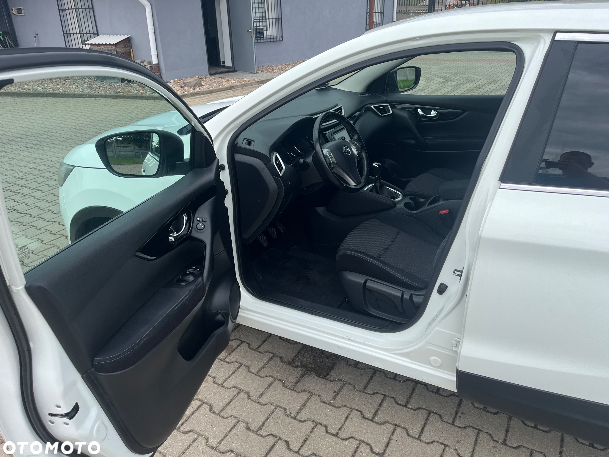 Nissan Qashqai 1.2 DIG-T N-Connecta - 8