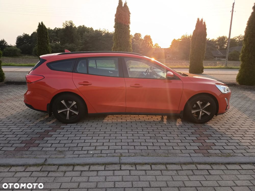 Ford Focus 1.0 EcoBoost Trend Edition - 14
