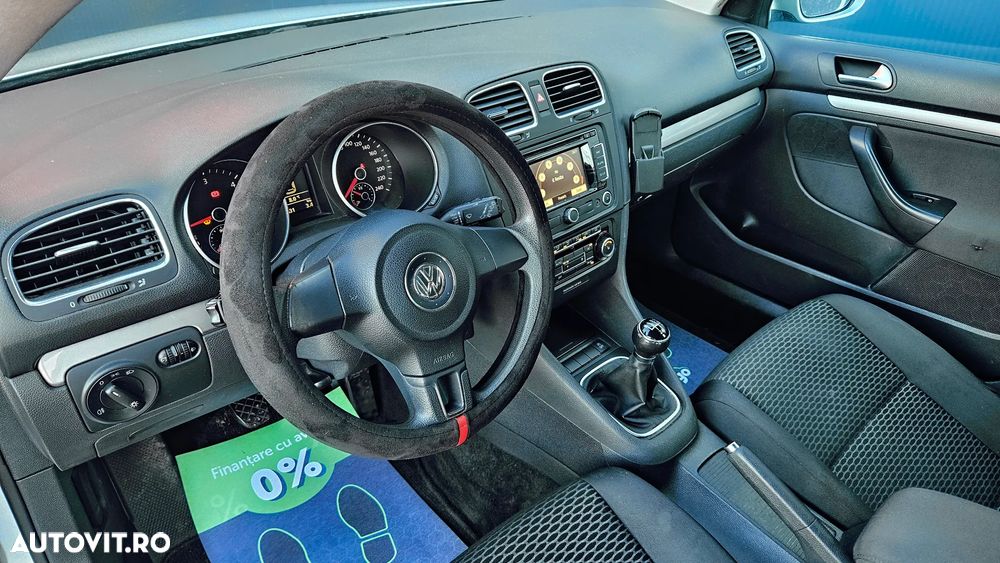 Volkswagen Golf - 11