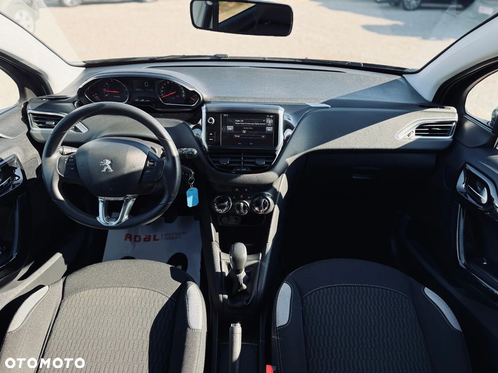 Peugeot 208 1.2 VTi Style - 22