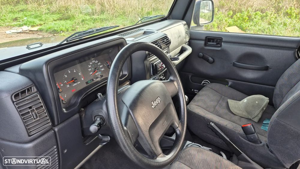 Jeep Wrangler 2.4 - 6