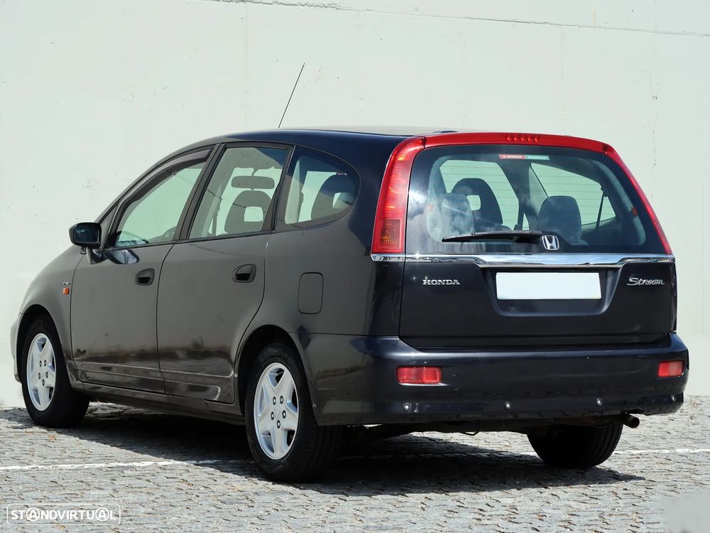 Honda Stream 1.7 ES - 7