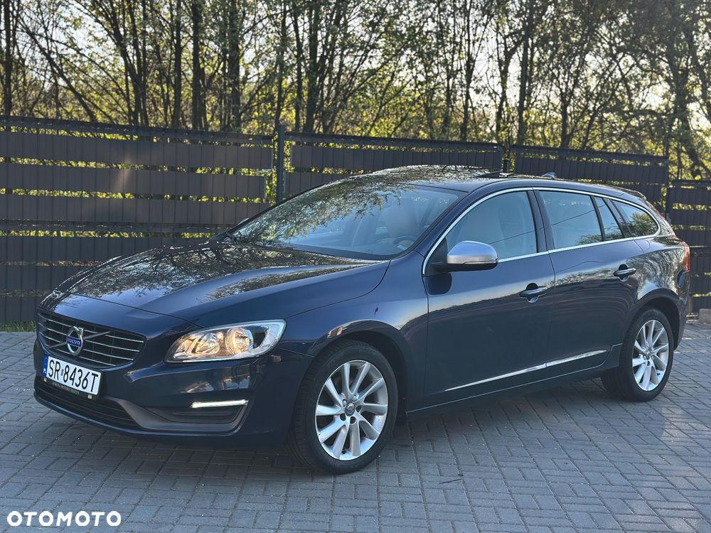 Volvo V60 D4 Momentum - 1