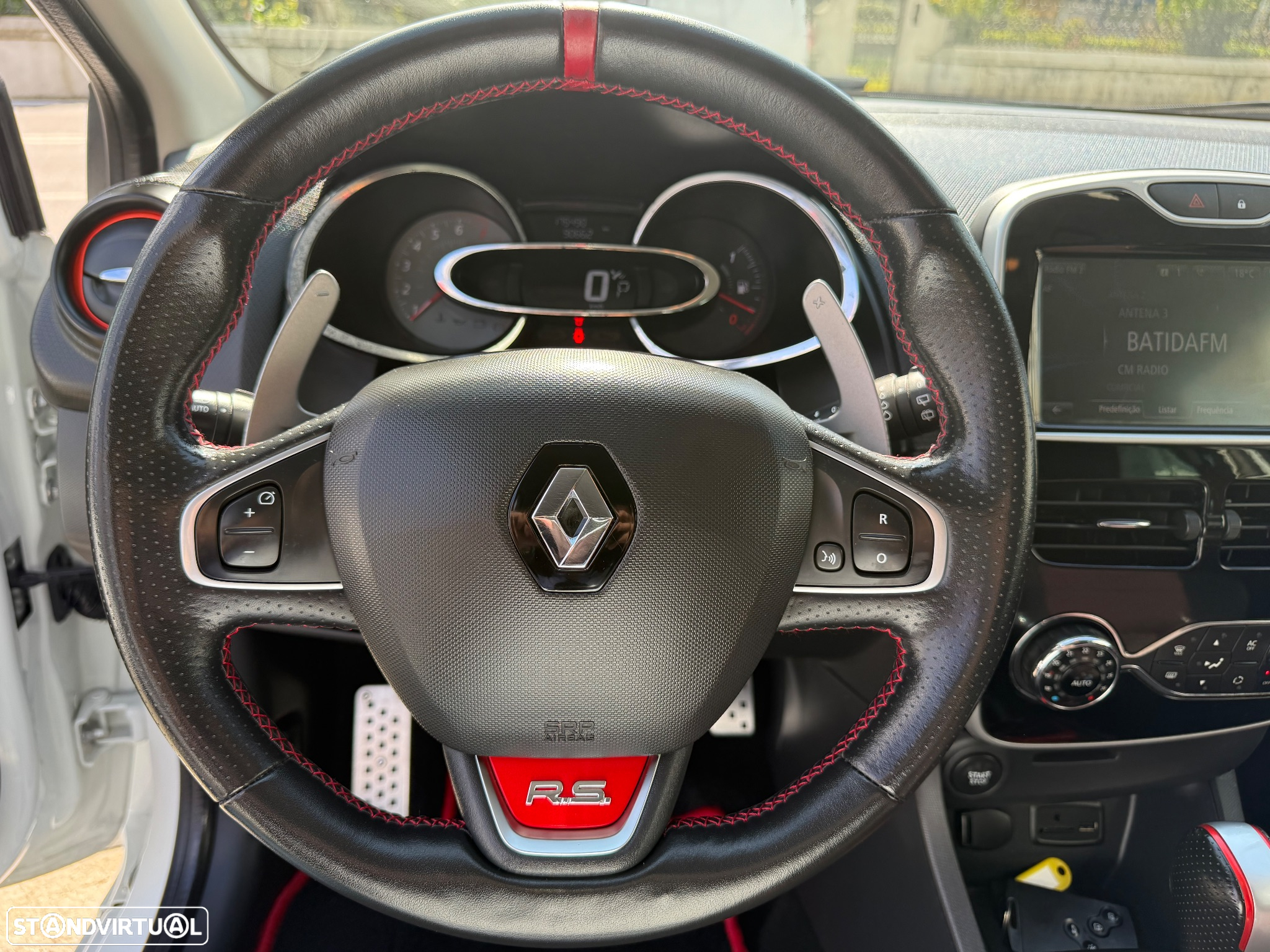Renault Clio TCe 200 EDC Sport R.S. - 27
