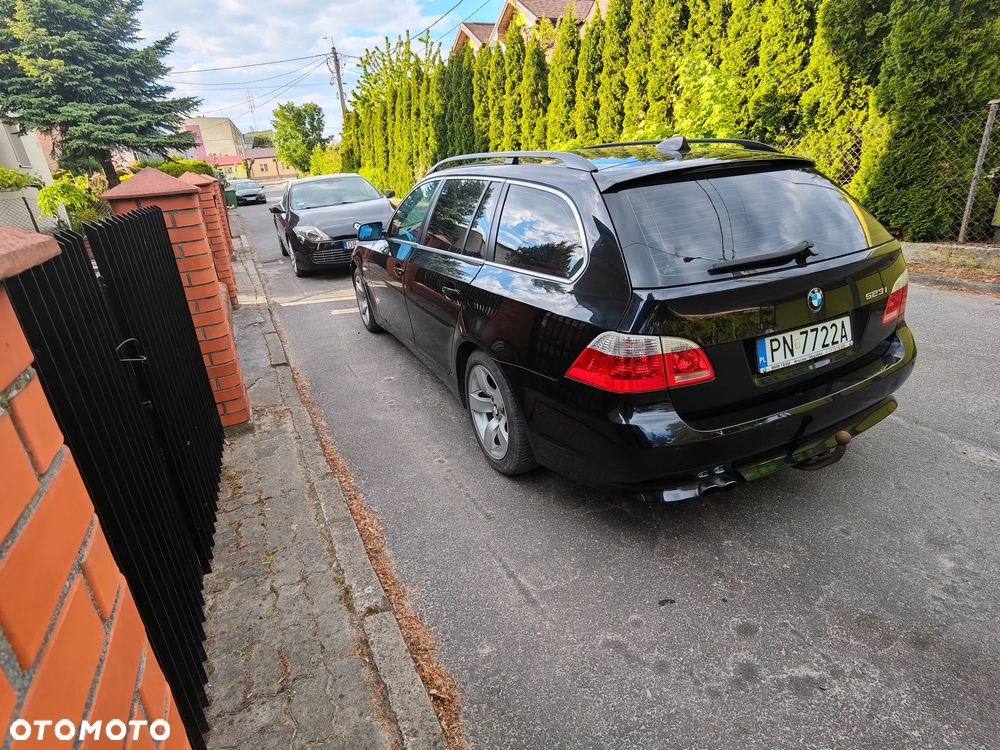 BMW Seria 5 523i - 6
