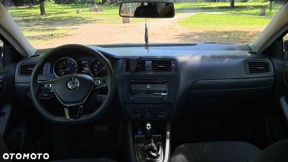 Volkswagen Jetta 2.0 Base - 15
