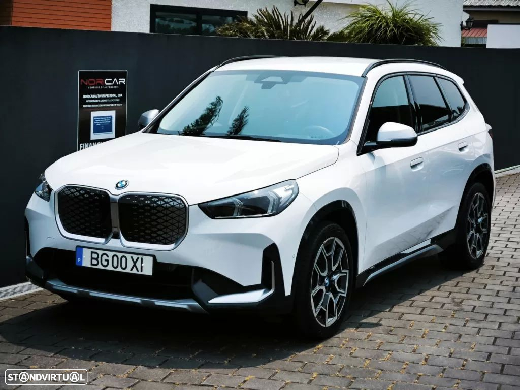 BMW iX1 eDrive20 - 9