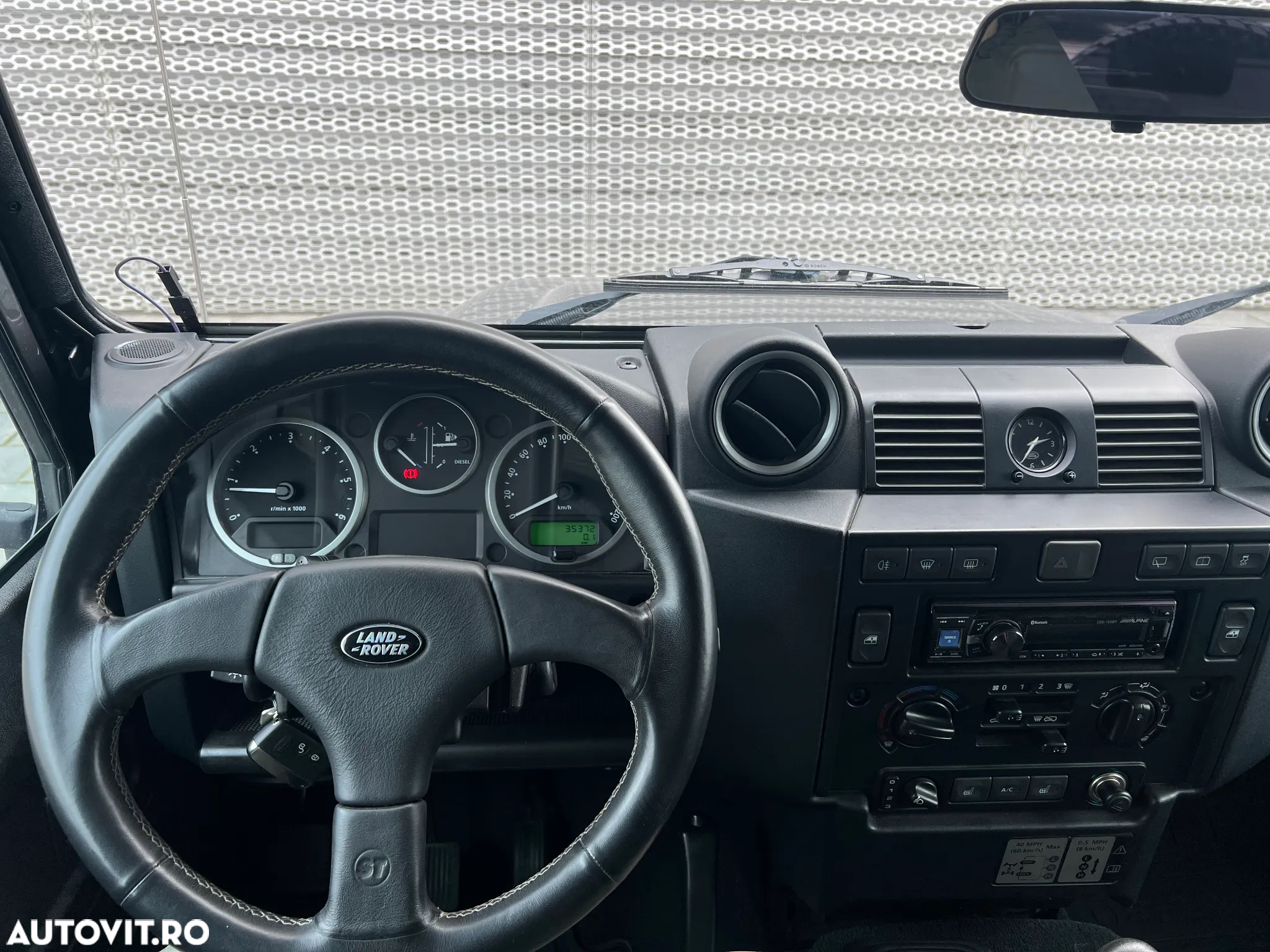 Land Rover Defender 90 2.4TD S/W E - 16