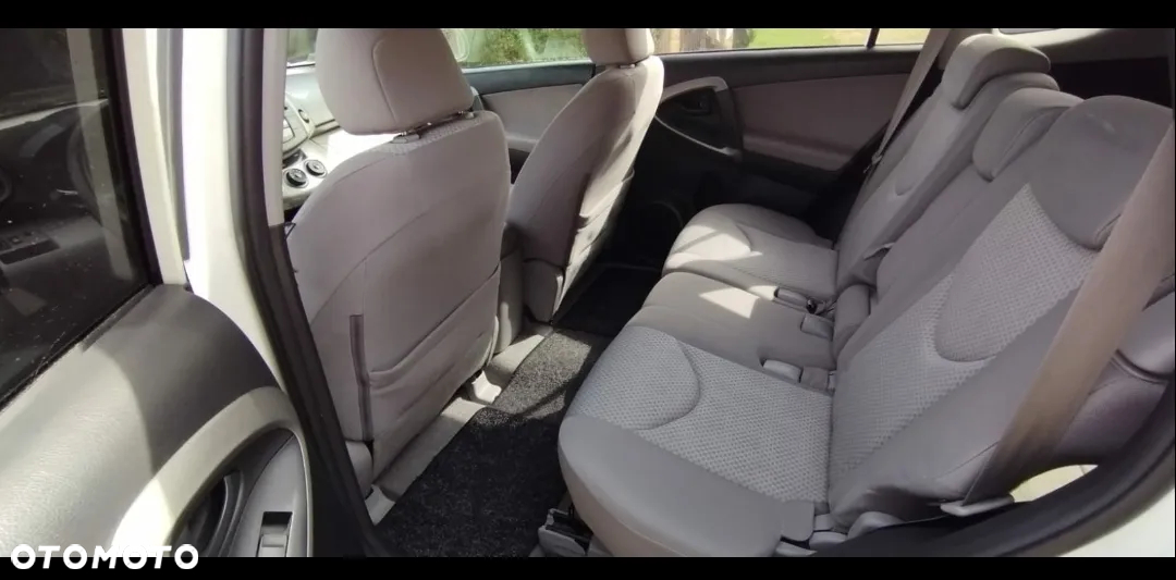 Toyota RAV4 2.5 VVT-i Sport - 4