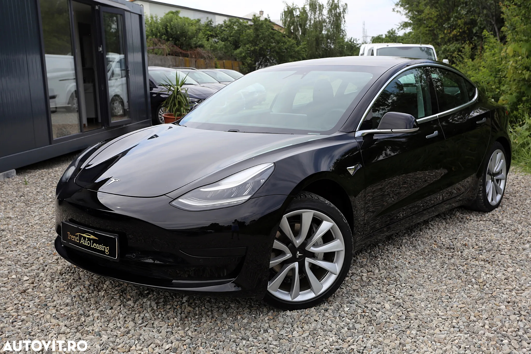 Tesla Model 3 Standard Reichweite Plus Hinterradantrieb - 5