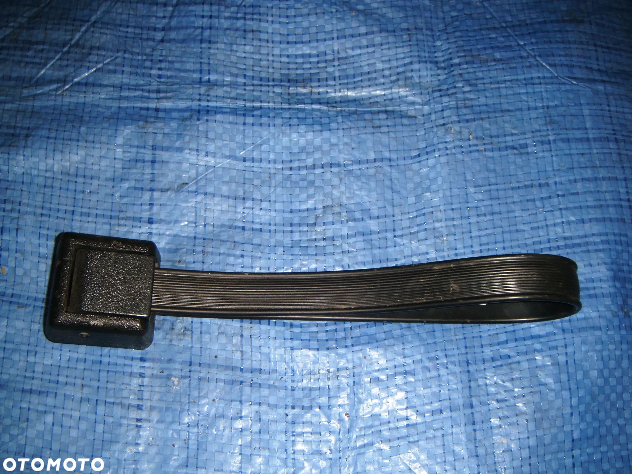 vw caddy 3 08r rączka- uchwyt klapy tył  7h0829621 - 1