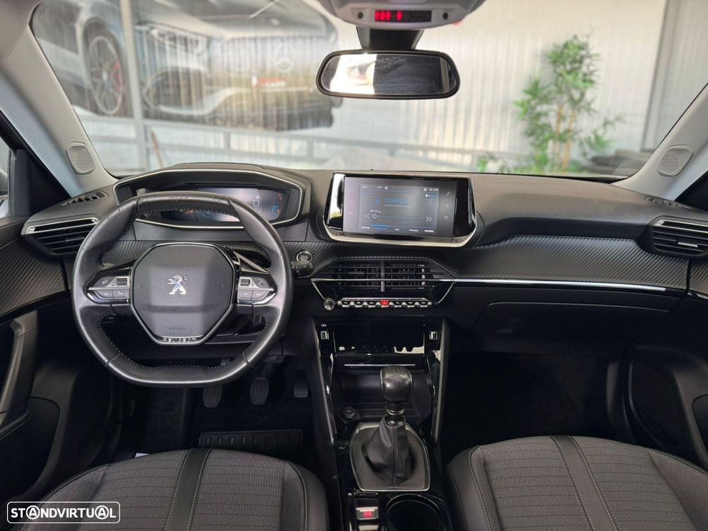 Peugeot 2008 1.2 PureTech Allure - 11
