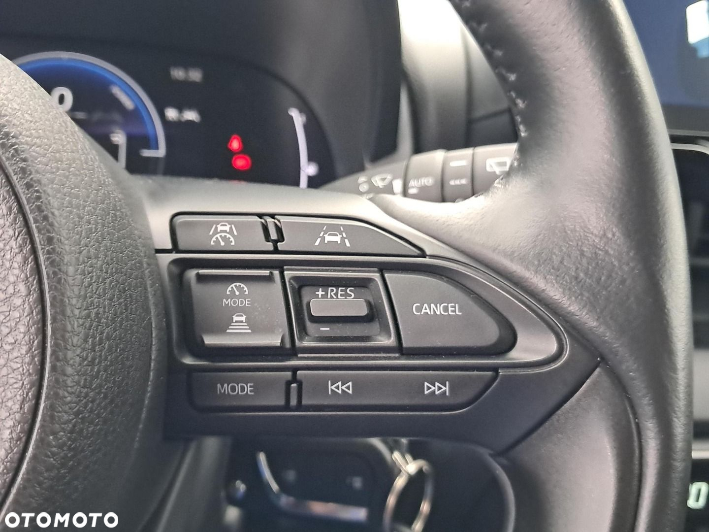 Toyota Yaris Hybrid 1.5 Style - 26