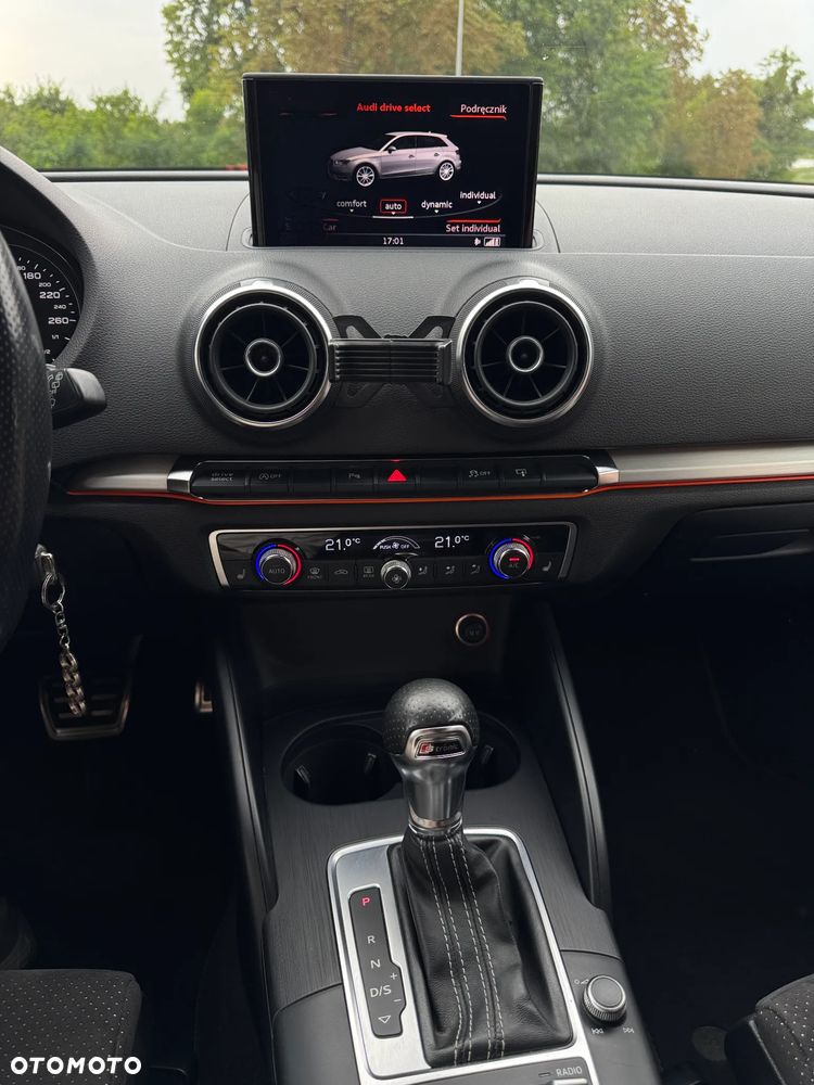 Audi A3 Sportback 2.0 TDI S tronic S line Sportpaket - 23