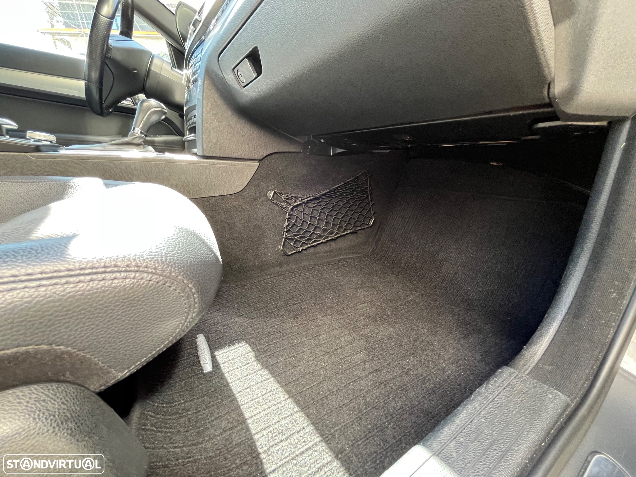 Mercedes-Benz E 250 CDi Elegance BlueEfficiency Auto - 29