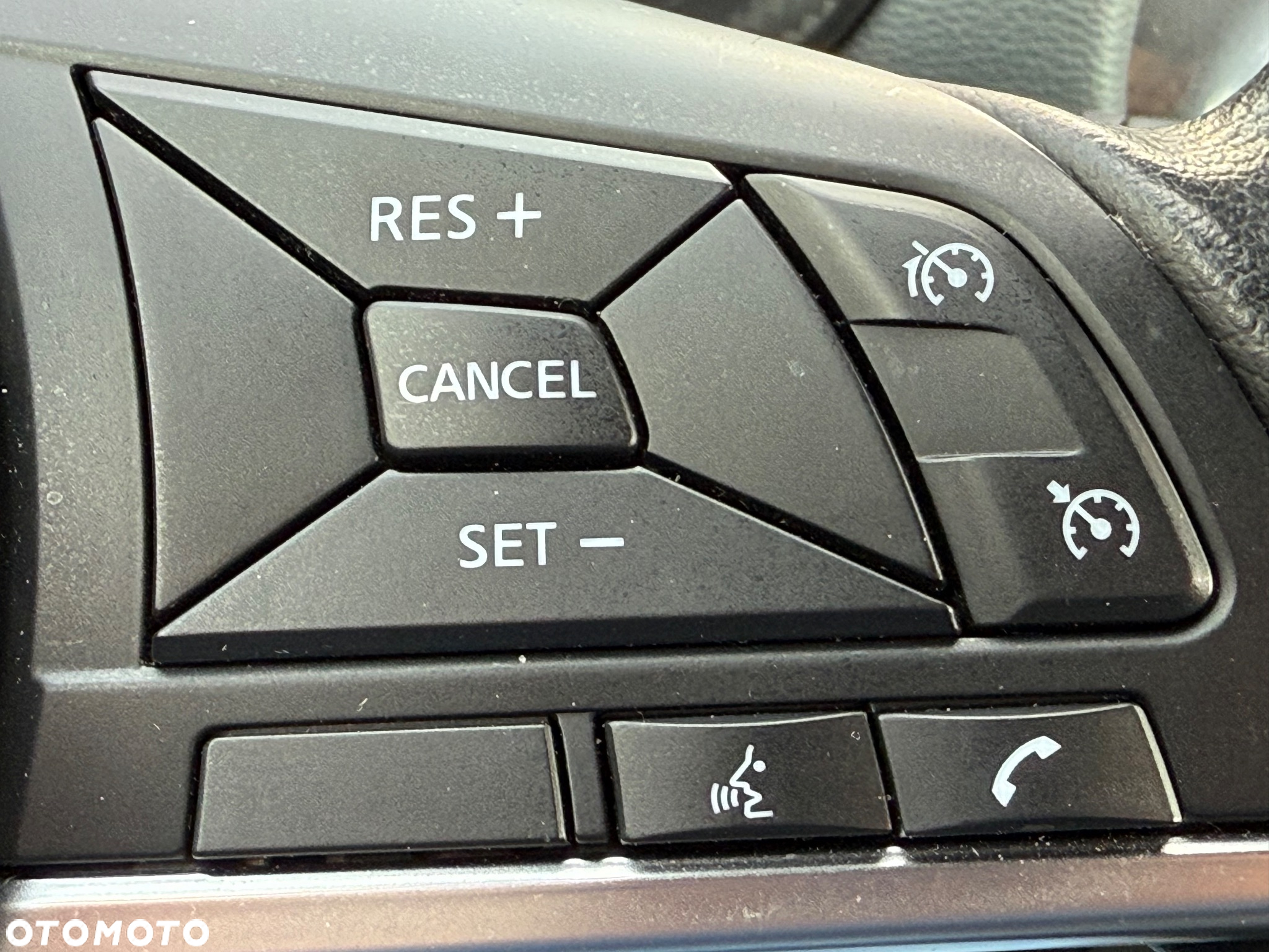 Nissan Juke 1.0 DIG-T N-Connecta - 37