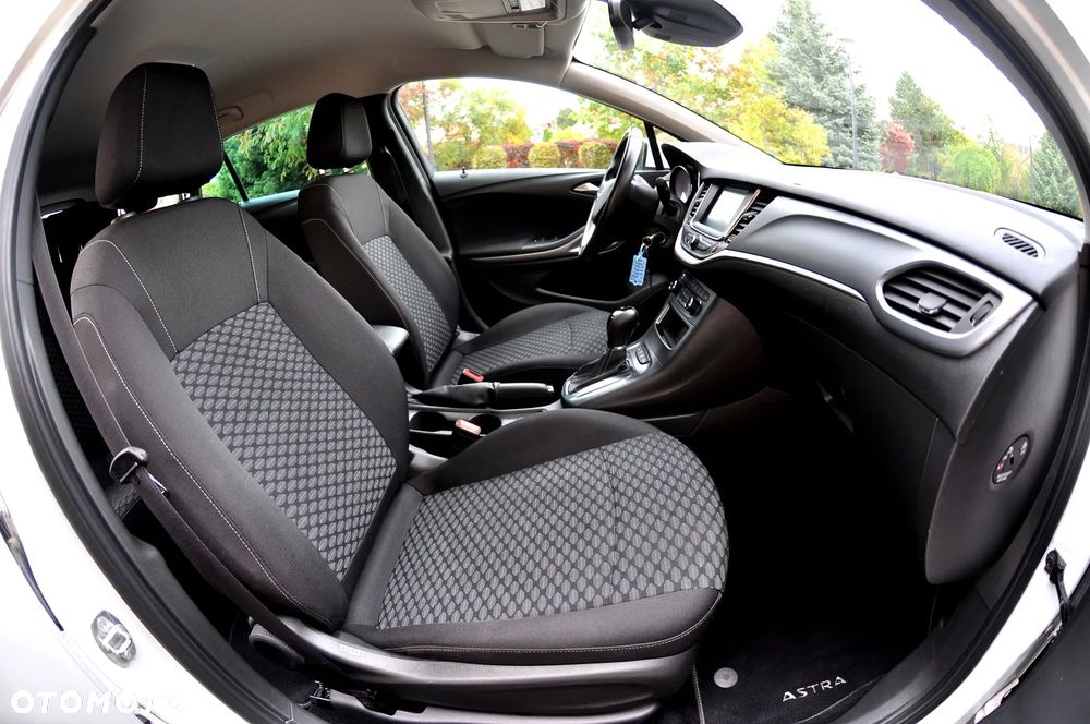 Opel Astra 1.4 T Dynamic S&S - 16
