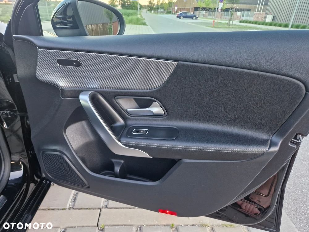 Mercedes-Benz Klasa A 200 7G-DCT Edition 19 - 17