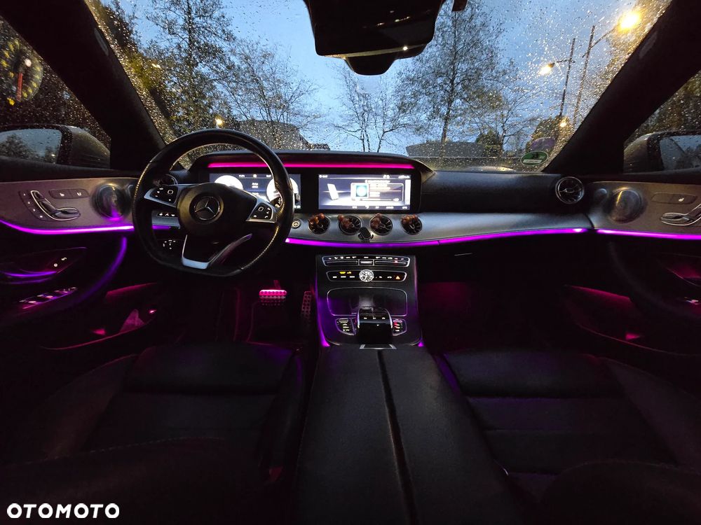 Mercedes-Benz Klasa E 200 Coupe 9G-TRONIC AMG Line - 33