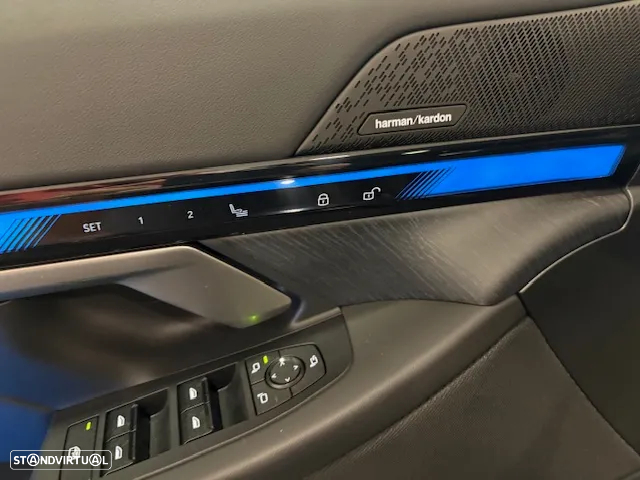 BMW i5 Touring eDrive40 Pack Desportivo M - 38