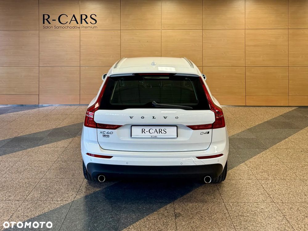 Volvo XC 60 D4 Momentum - 6