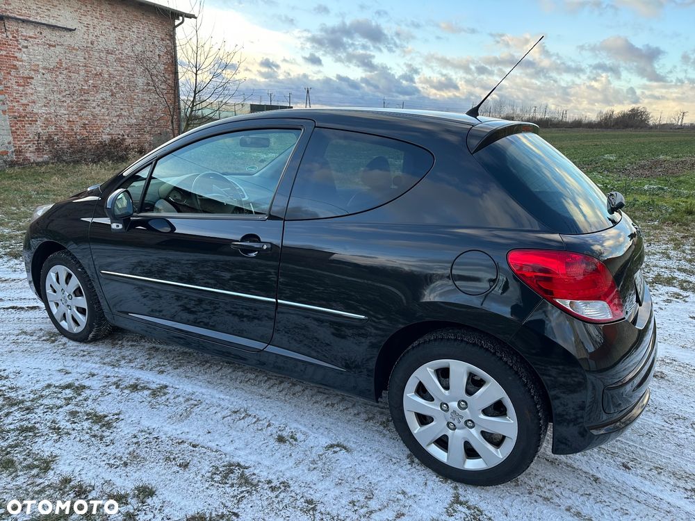 Peugeot 207 1.6 - 10