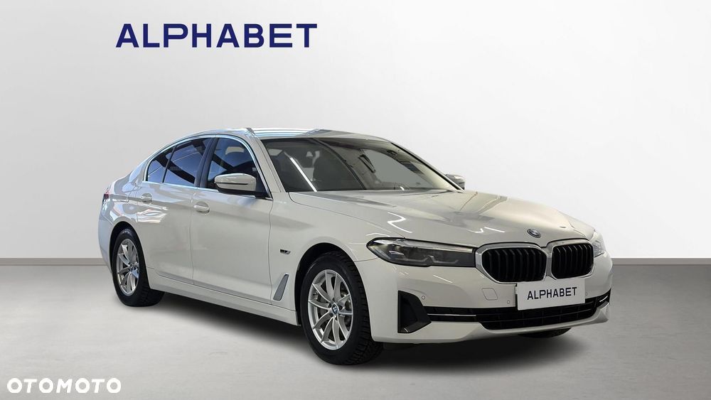 BMW Seria 5 530e xDrive - 8