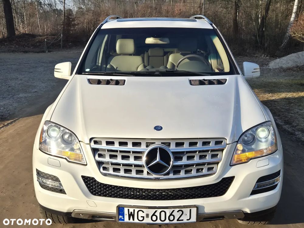 Mercedes-Benz ML 350 4Matic 7G-TRONIC Grand Edition - 39