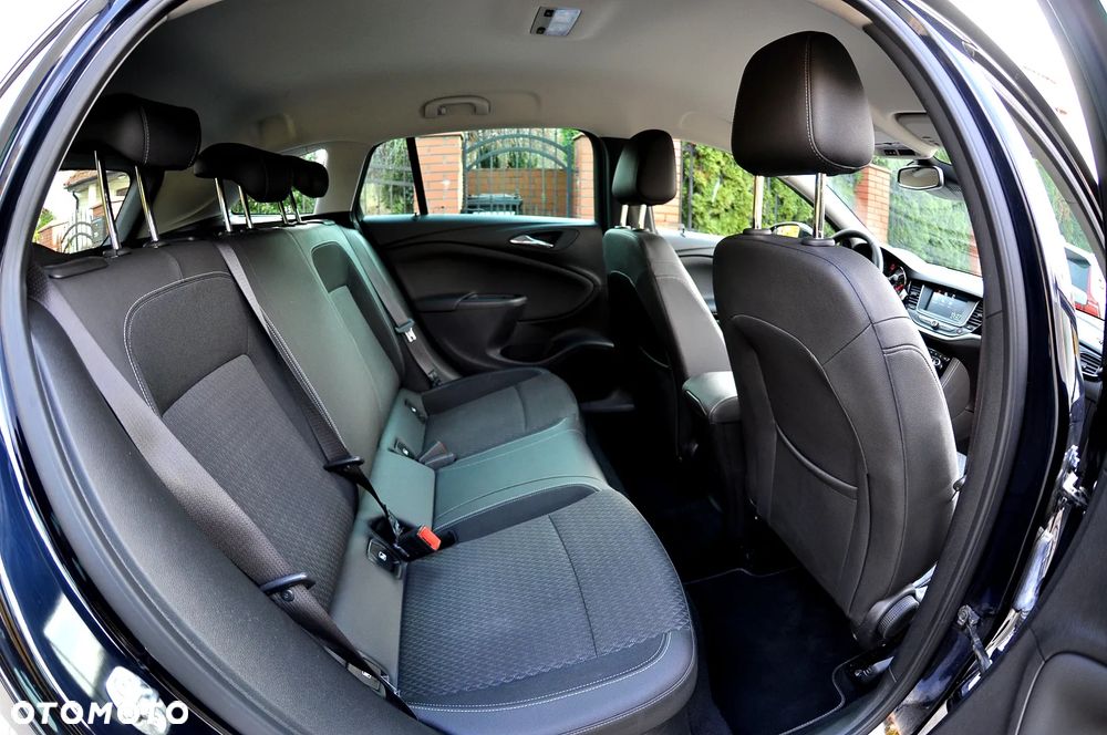 Opel Astra 1.4 T Dynamic S&S - 8