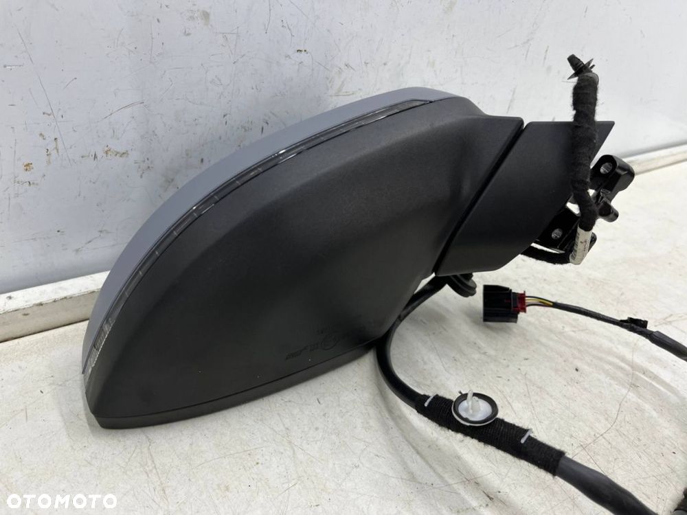 Lusterko Audi A4 B9 8w Audi A5 II 8w F5 15-24r. PRAWE elektryczne zewnętrzne EUROPA 6 pin - 8