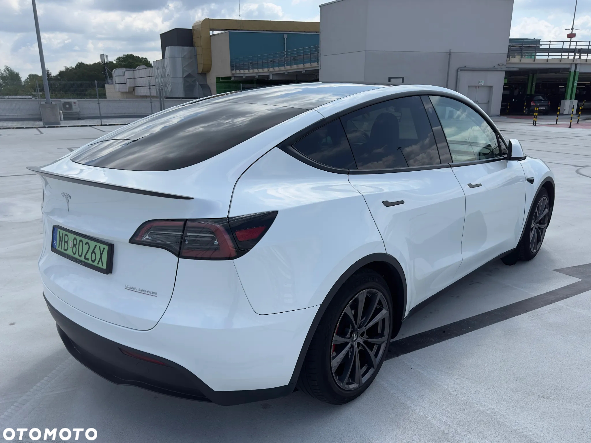 Tesla Y Performance AWD - 7