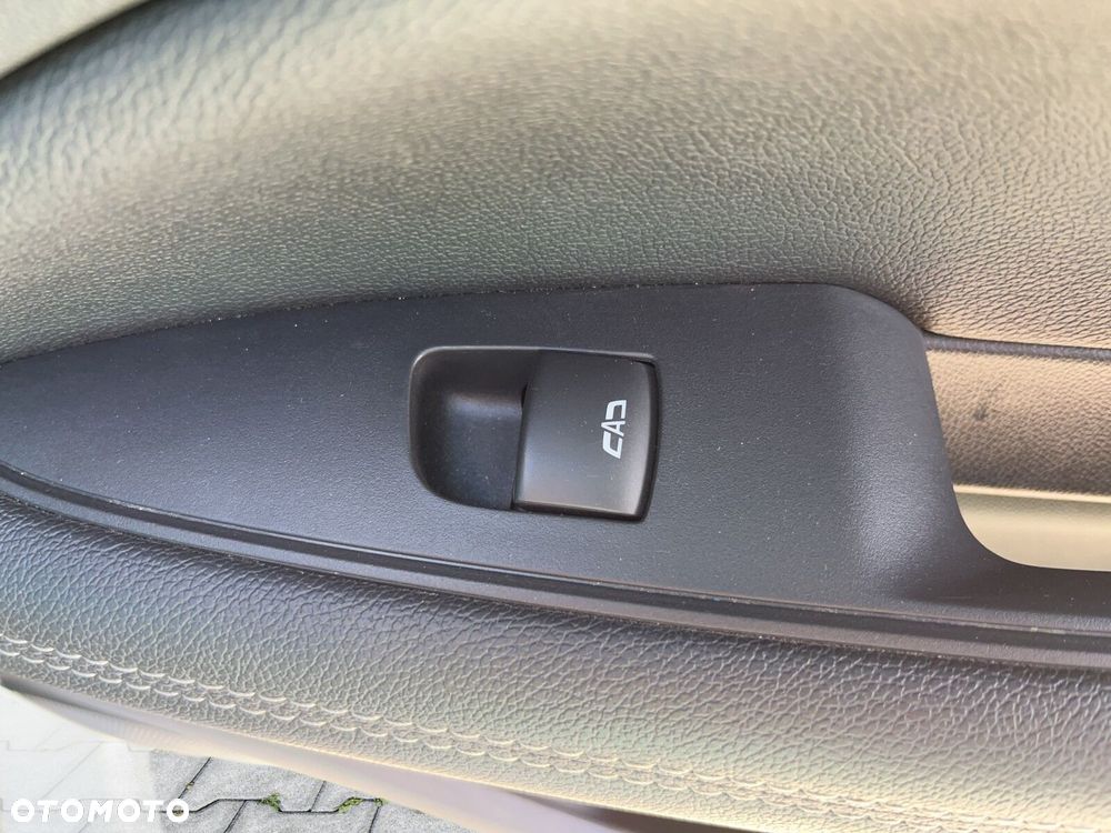 Opel Insignia - 19