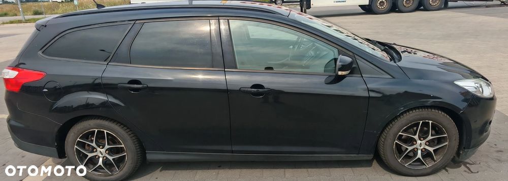 Ford Focus 1.0 EcoBoost Titanium - 4