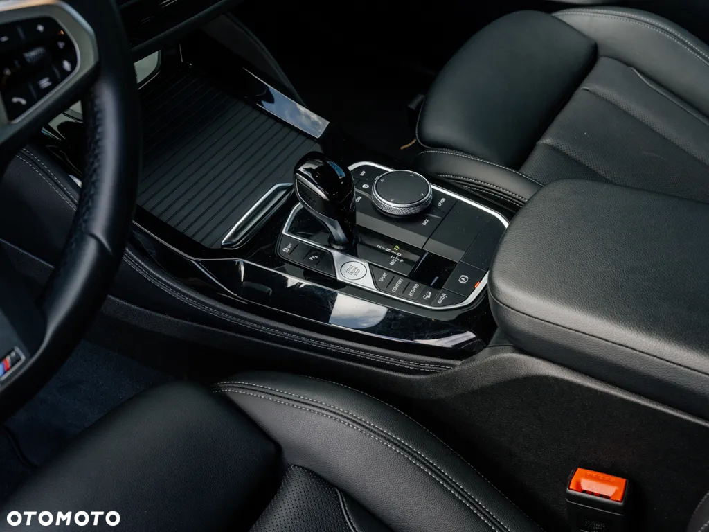 BMW X4 xDrive20i - 9