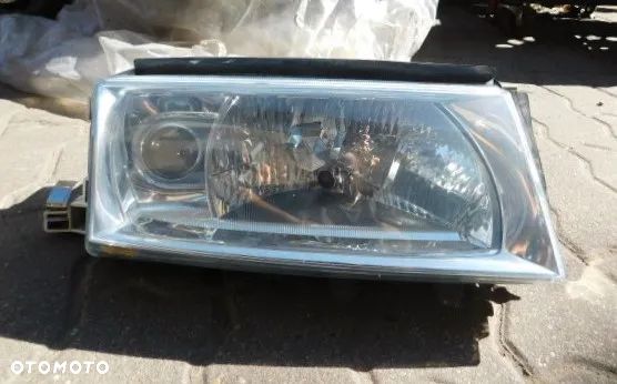 lampa prawa przód SKODA OCTAVIA I LIFT 00-10 EUROPA - 1