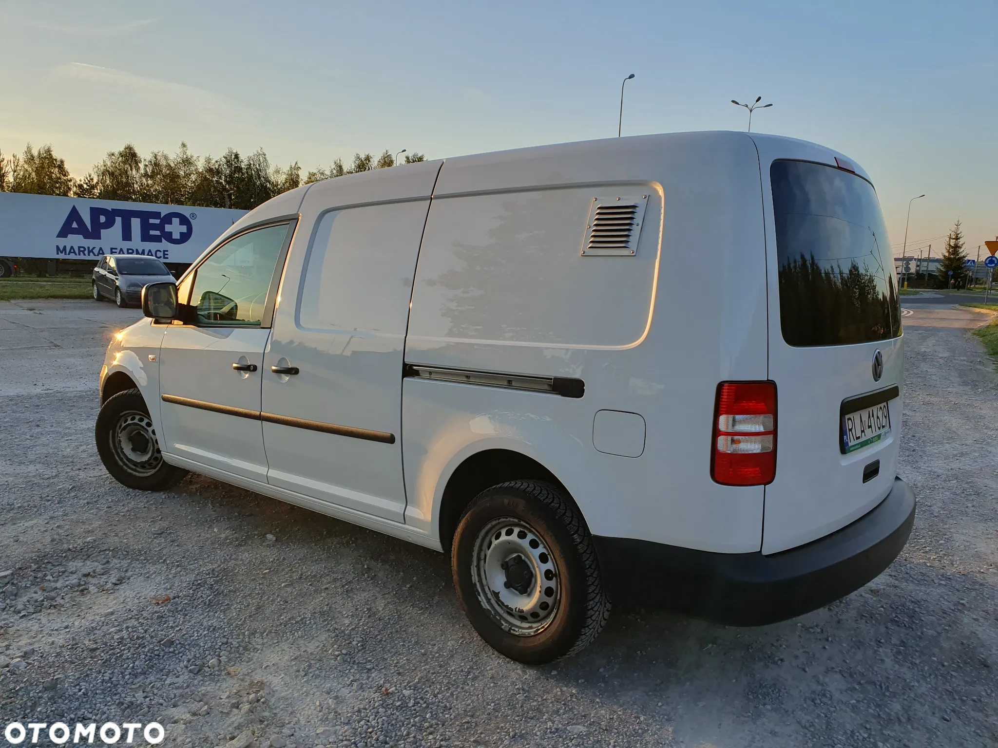 Volkswagen Caddy - 10