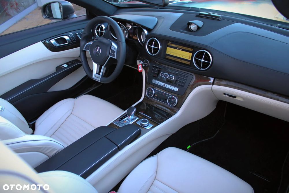Mercedes-Benz SL 500 BlueEff - 4