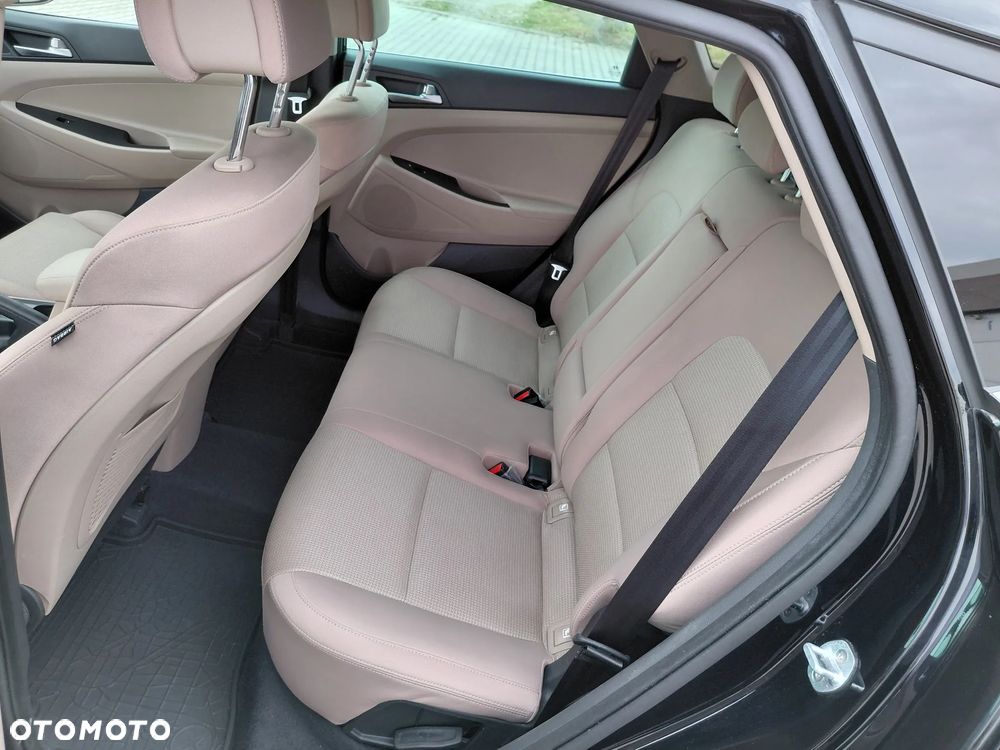 Hyundai Tucson 1.6 GDI BlueDrive Style 2WD - 12
