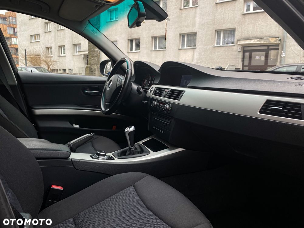BMW Seria 3 - 12