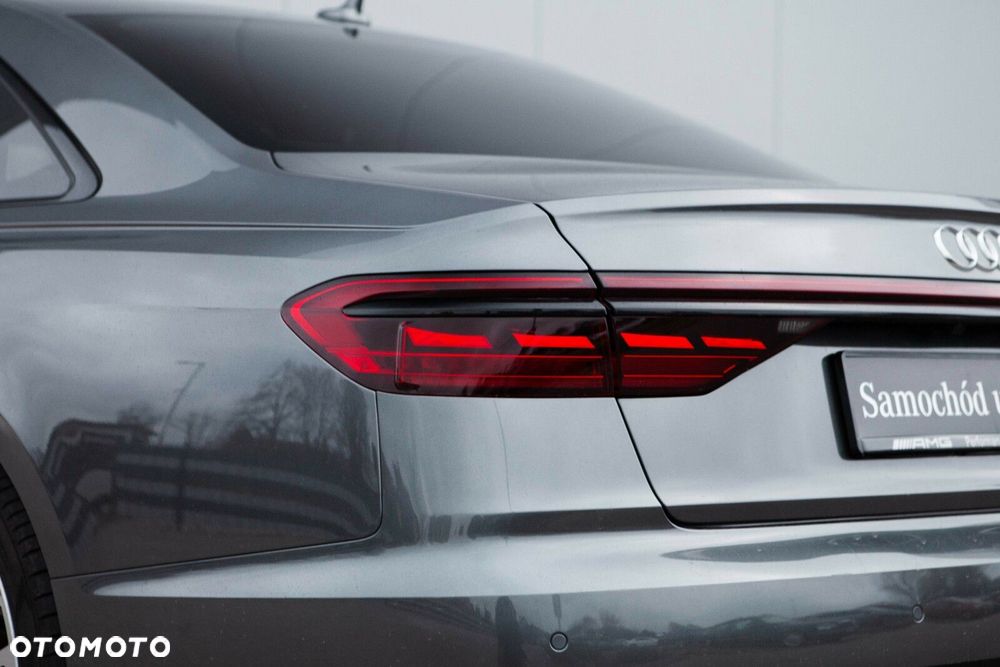Audi A8 - 7