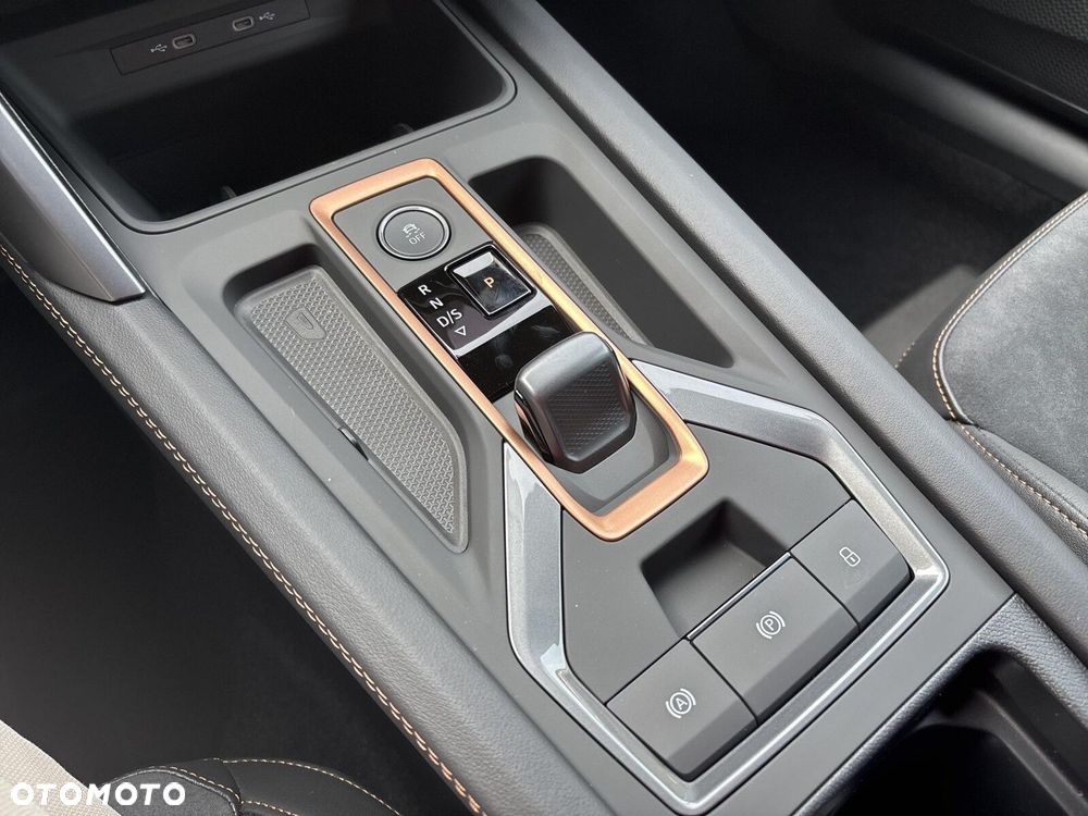 Cupra Leon 1.5 eTSI mHEV DSG - 23