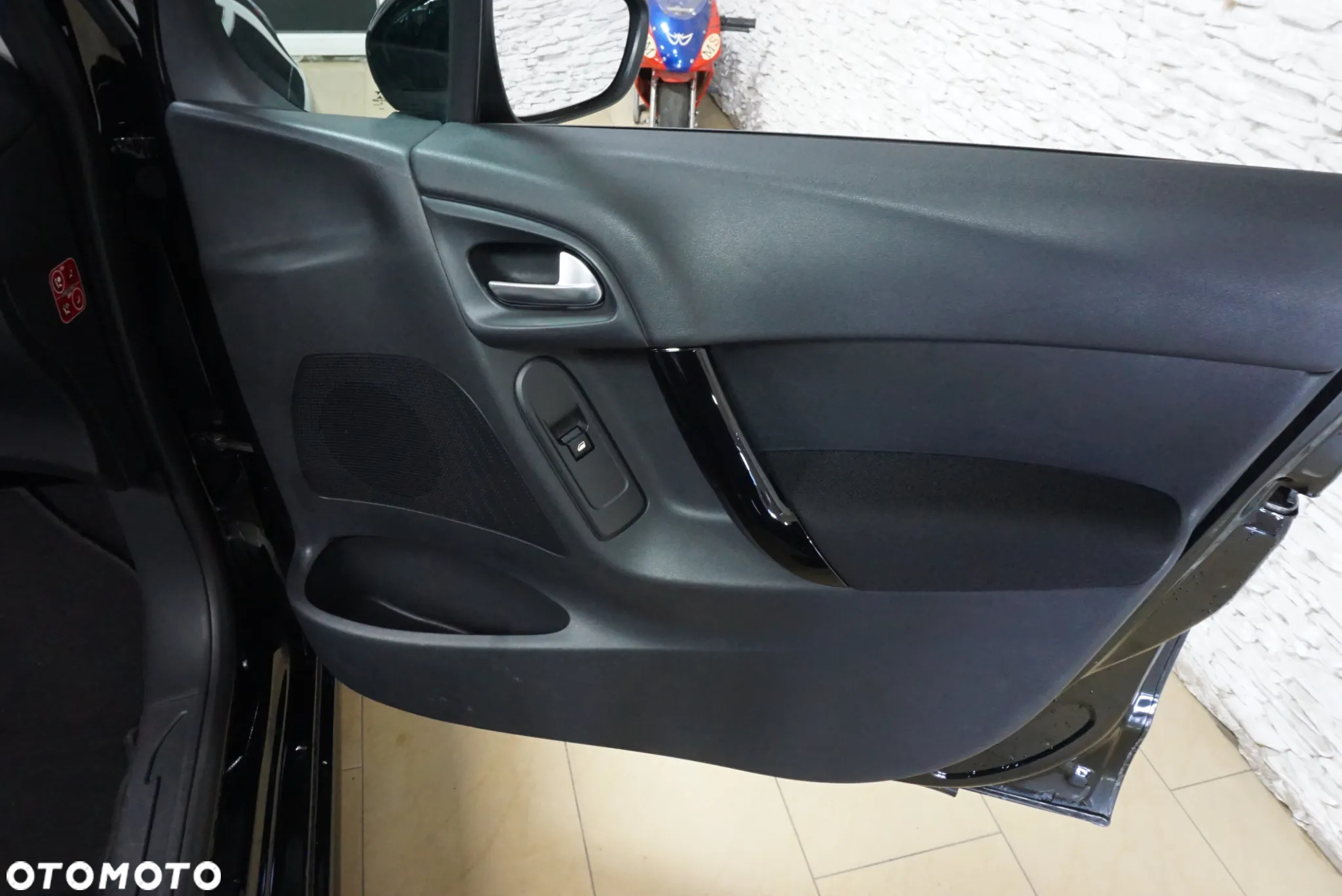 Citroën C3 1.6 BlueHDi Shine S&S - 26