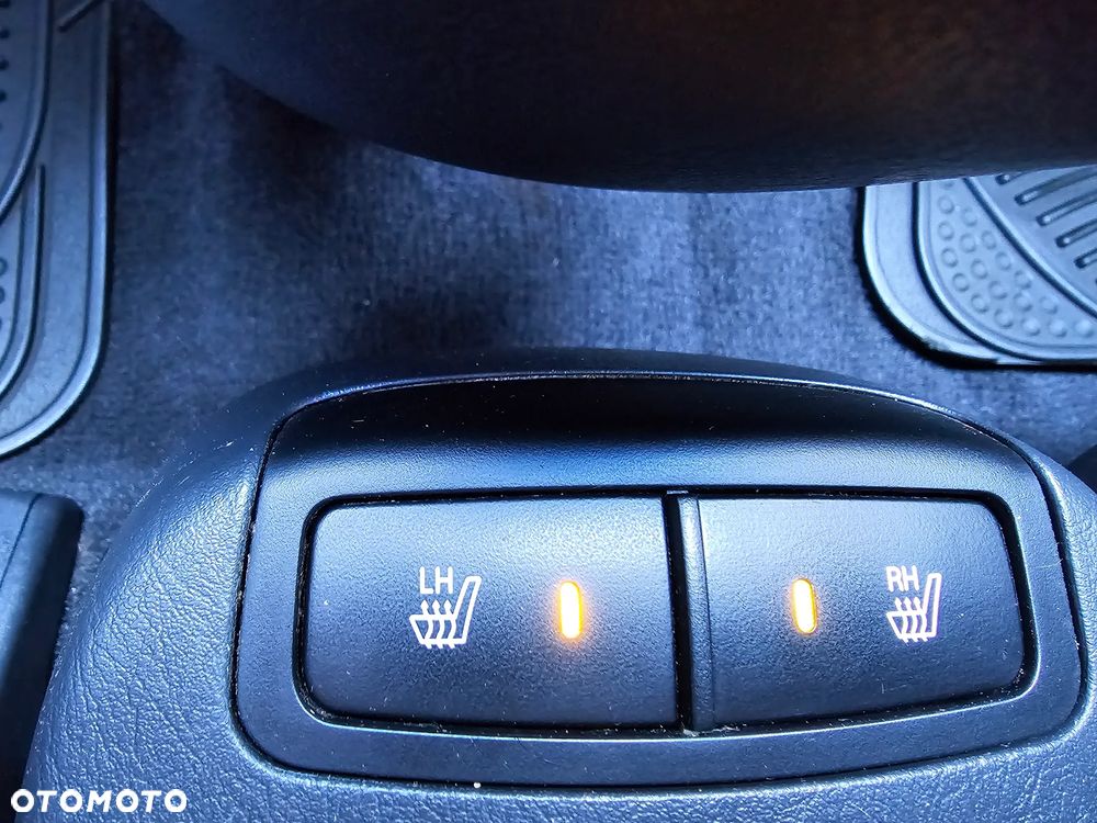 Hyundai Tucson 2.0 4WD GLS - 32