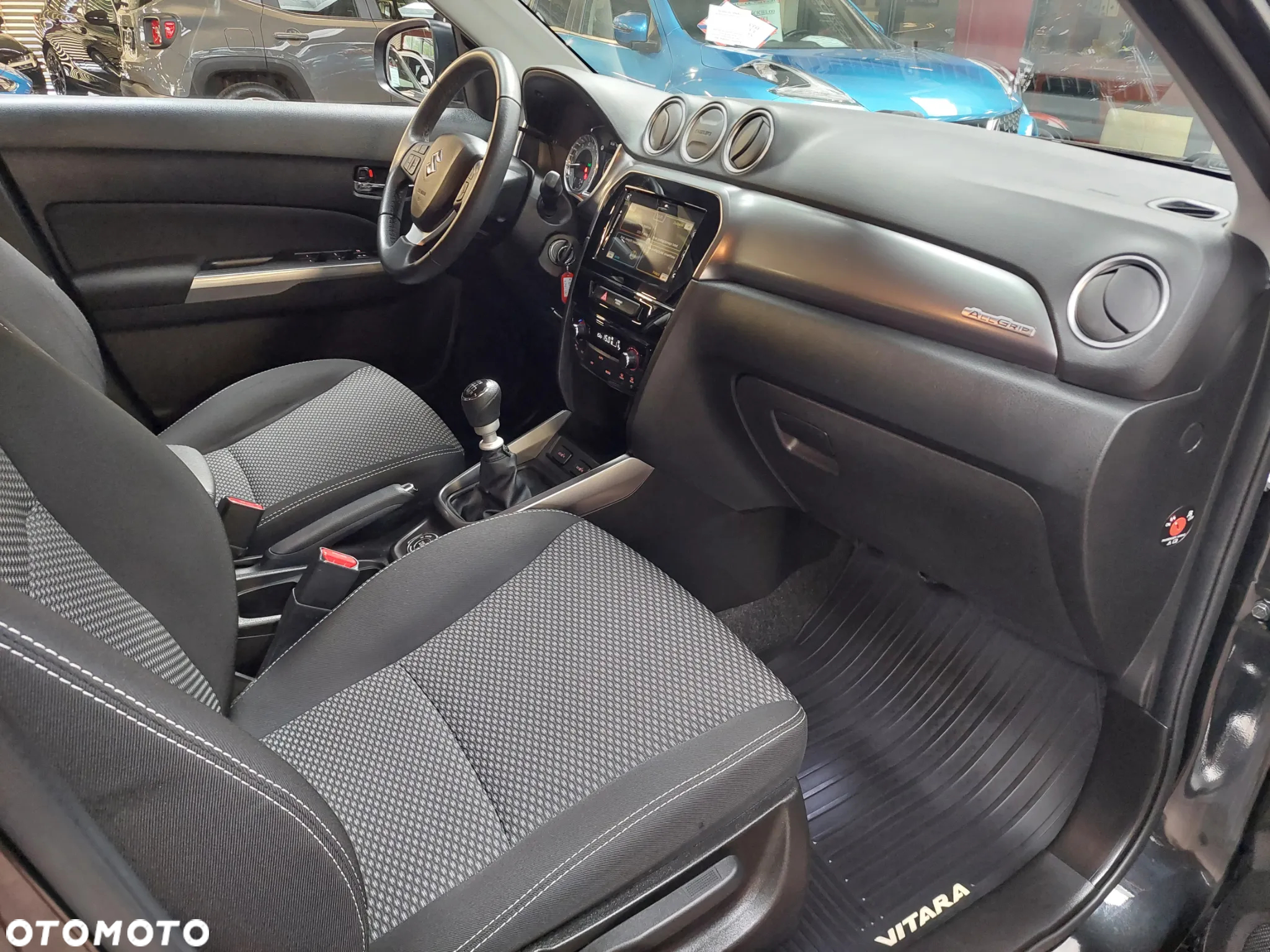 Suzuki Vitara 1.4 Boosterjet Premium 4WD - 12