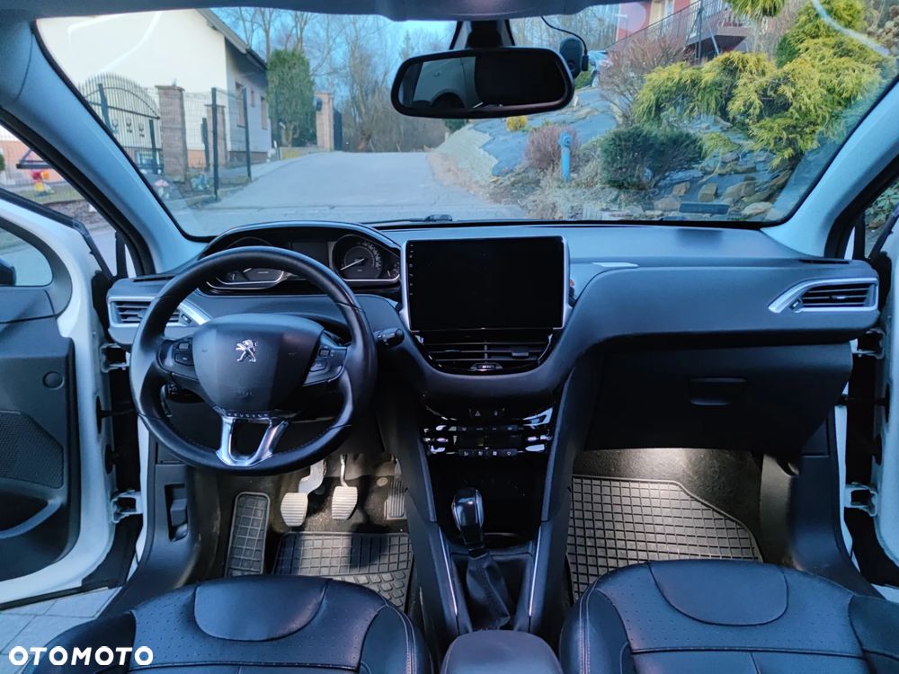 Peugeot 208 1.6 e-HDi Allure STT - 18