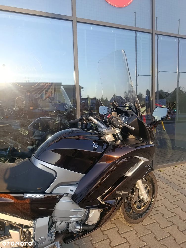 Yamaha FJR - 8