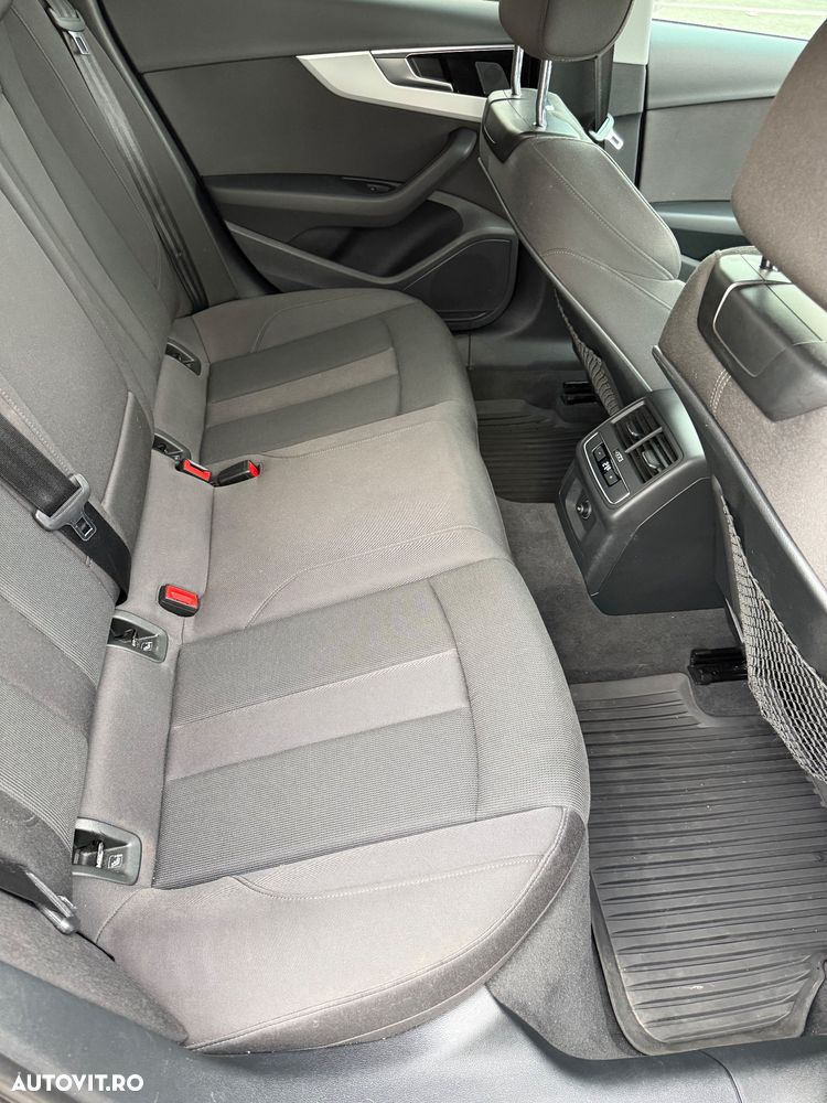 Audi A4 2.0 35 TFSI S tronic MHEV Advanced - 11